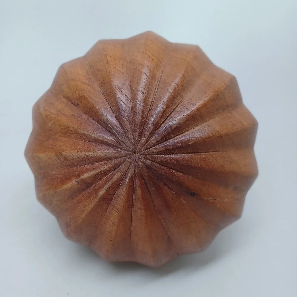 Hand Carved Wooden Rabbit Trinket Box Fluted Pumpkin‎ Shape Folk Art Bunny Decor
